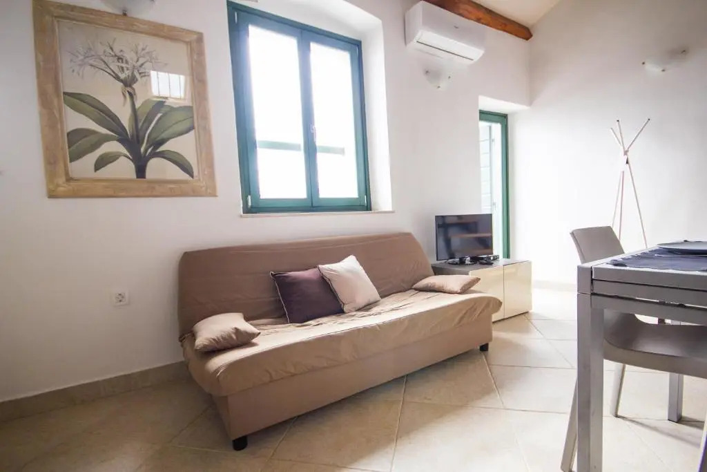 Apartments Umag Center, seafront with terrace in Umag