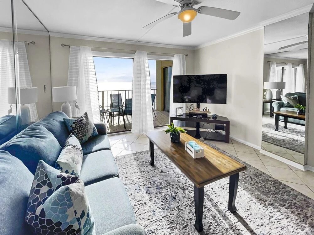 Regency Towers 714 2 Bedroom Condo by Redawning