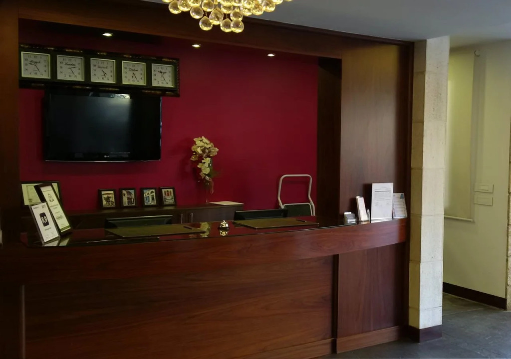 Monoberge Hotel