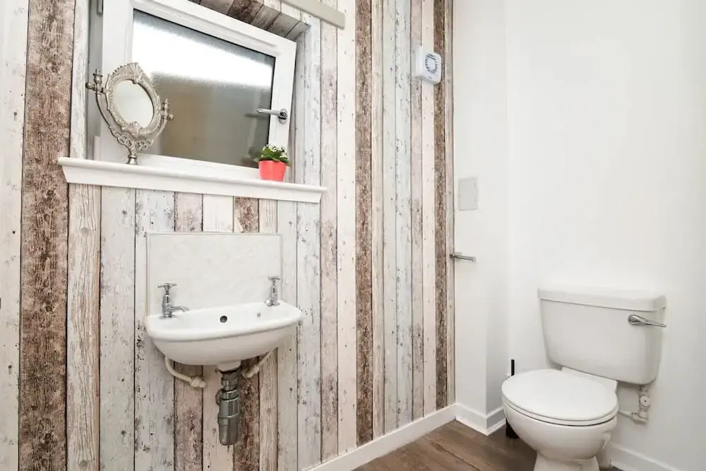 3 Bedroom House - Free Parking