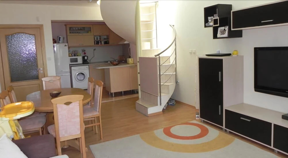 Maisonette Picadilly