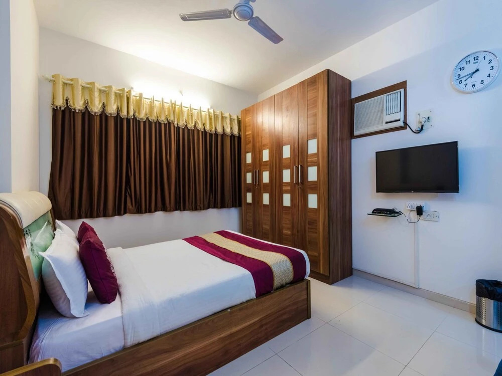 OYO 4573 Apartment near BKC