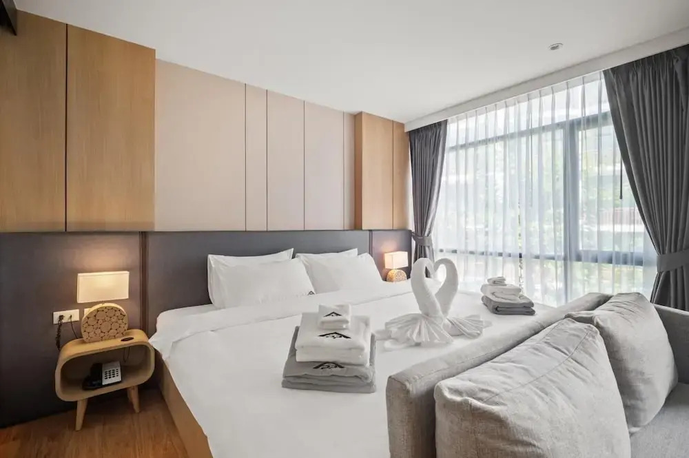 Wyndham Gardens 1321 Studio, 1min to Naithon Beach