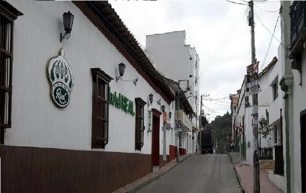 Hotel Real