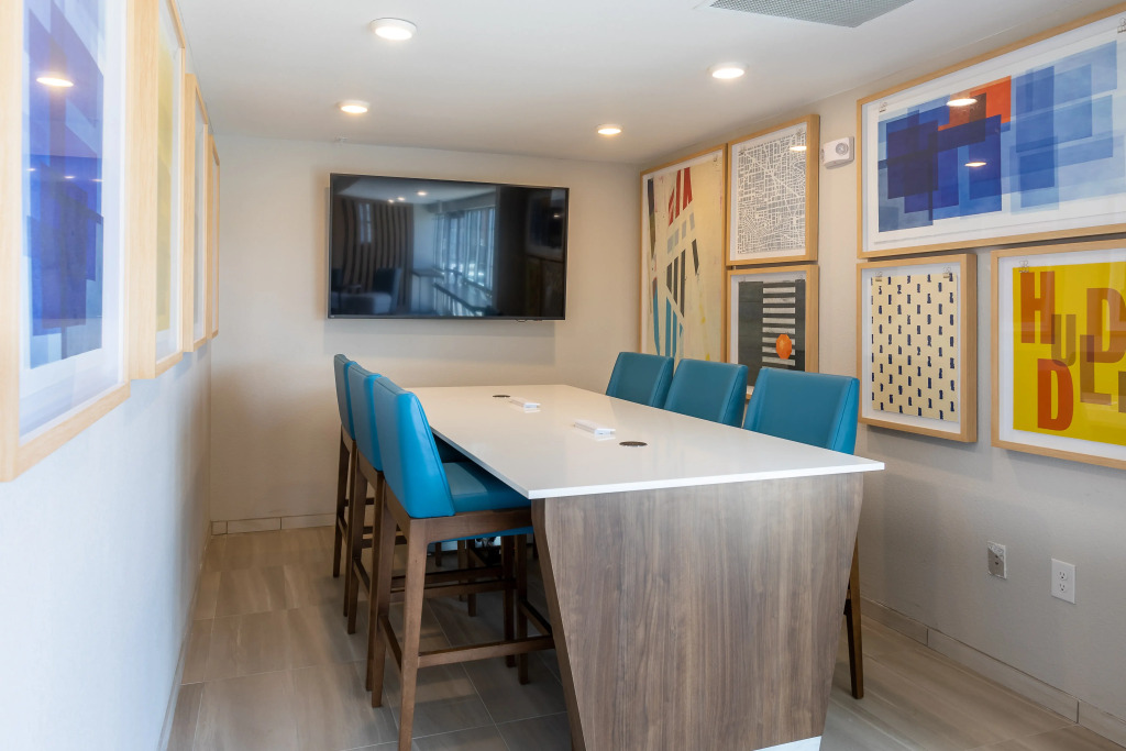 Holiday Inn Express & Suites Englewood - Denver South by IHG