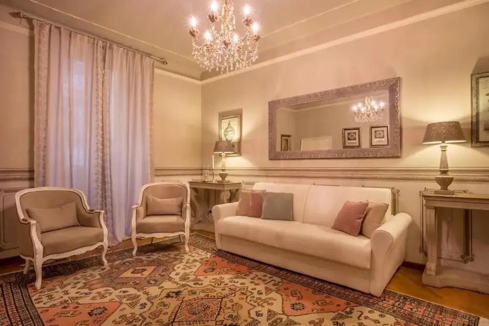 Αn enchanting residence in front of the Juliet house