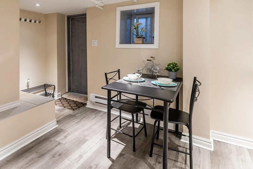 Newly Renovated 1Br Apt W Queen Bed And Netflix