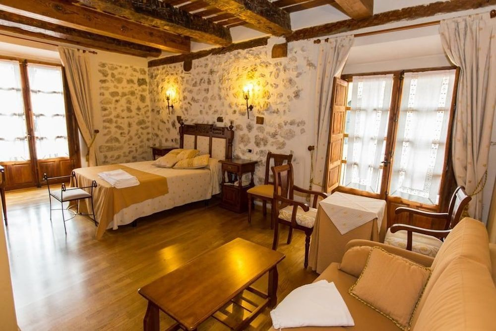 Hotel Rincón Castellano
