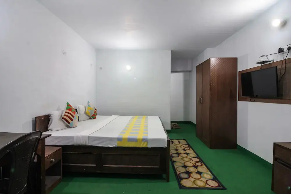 OYO 18758 Home Spacious Cottage Naini Lake