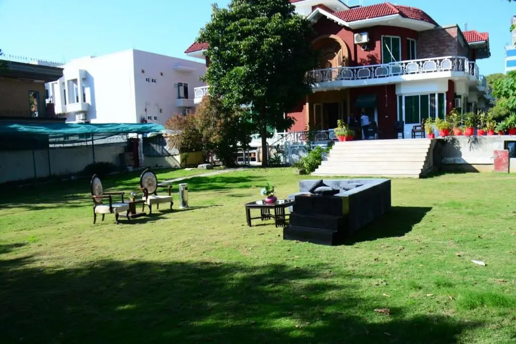 Chirani Signature Hotel