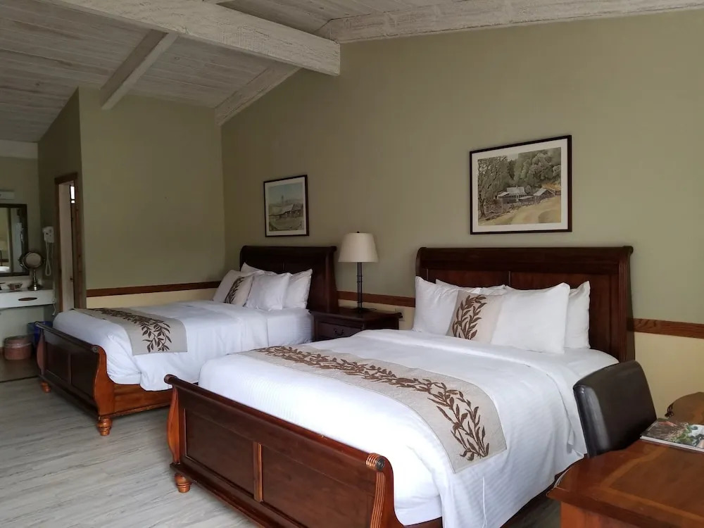 Carmel Valley Lodge