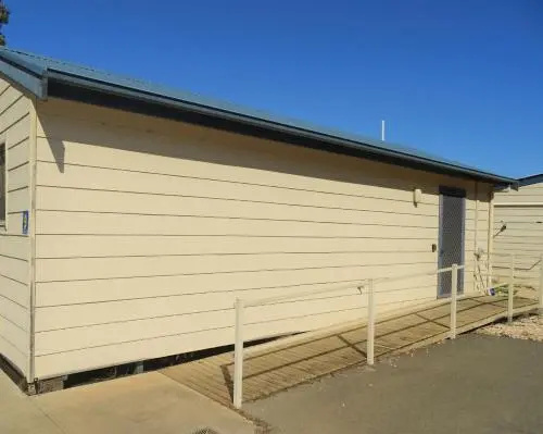 Costello Hotels - Moonta Bay Cabins