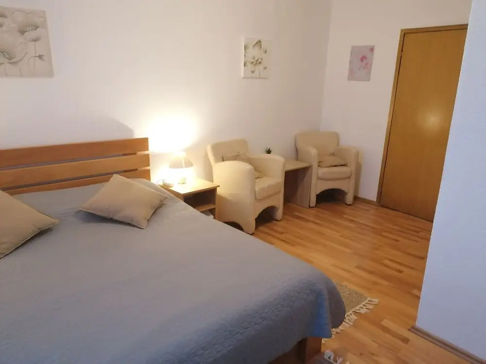 Apartment And Rooms Nevenka