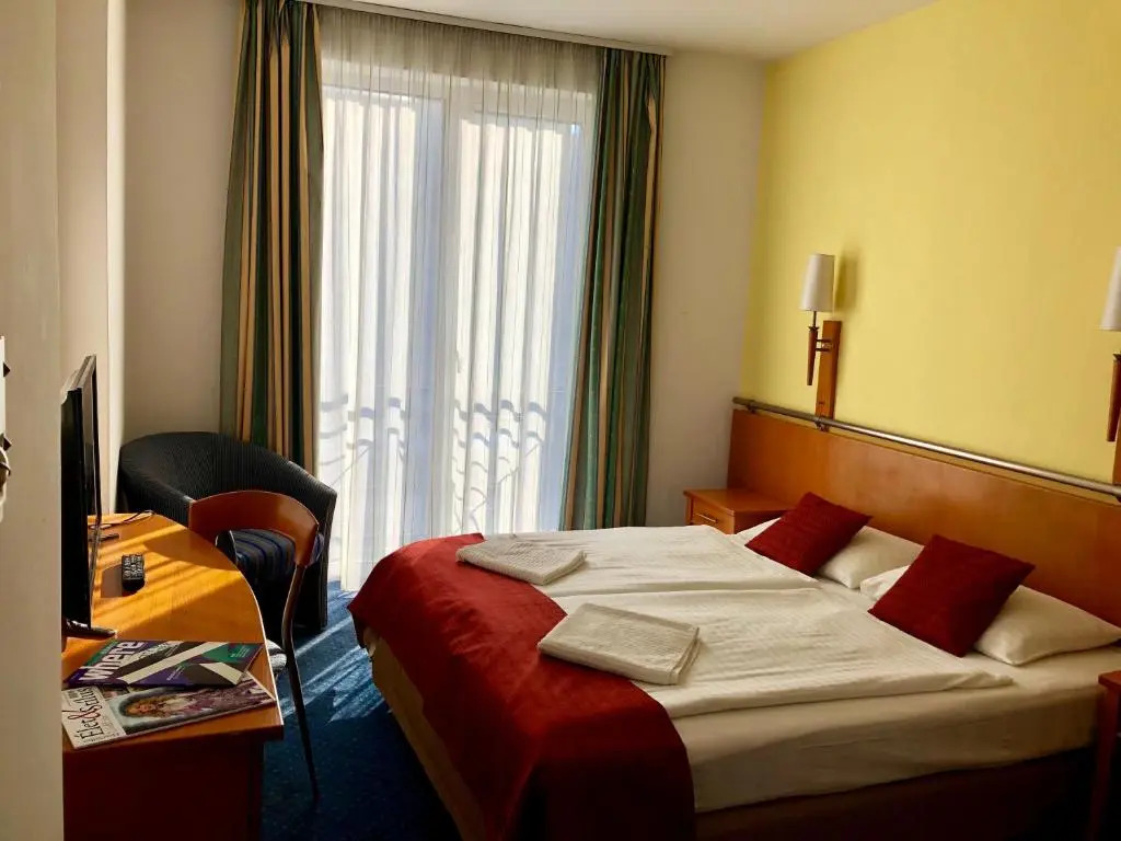 Hotel Veritas