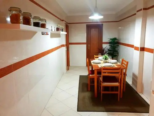 DOWNTOWN-GuestHouse