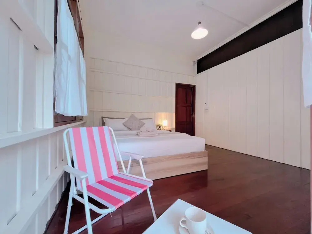 White & Green Boutique Homestay