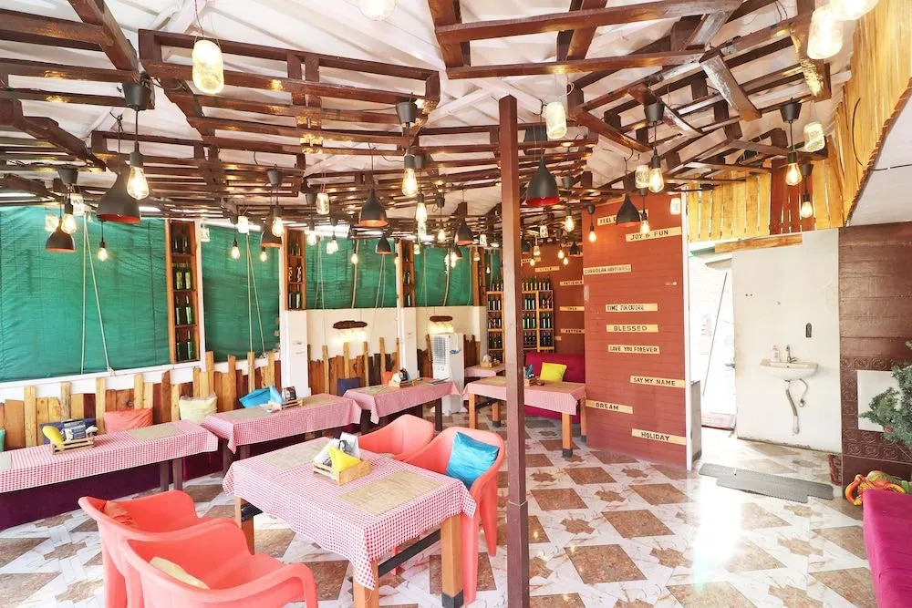 Hotel Aashiyana