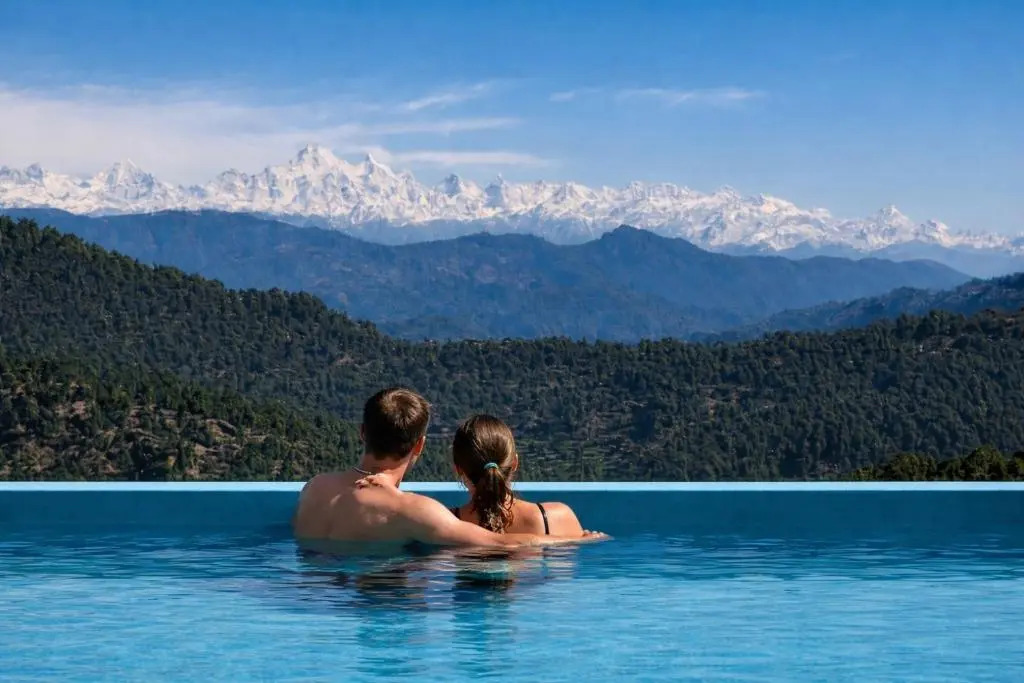 Spellmount - Himalayan View Infinity Pool Resort In Kausani