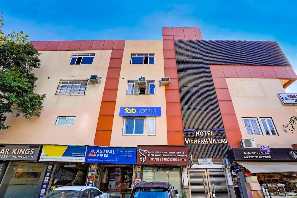 Fabhotel Vishesh Villas