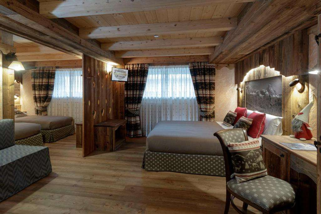 Chalet Matterhorn François - Central Alpine Chalet with Private SPA & Breakfast