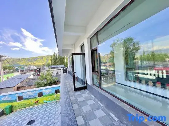 Narati Morning Courtyard Homestay (Nalati Scenic Area)
