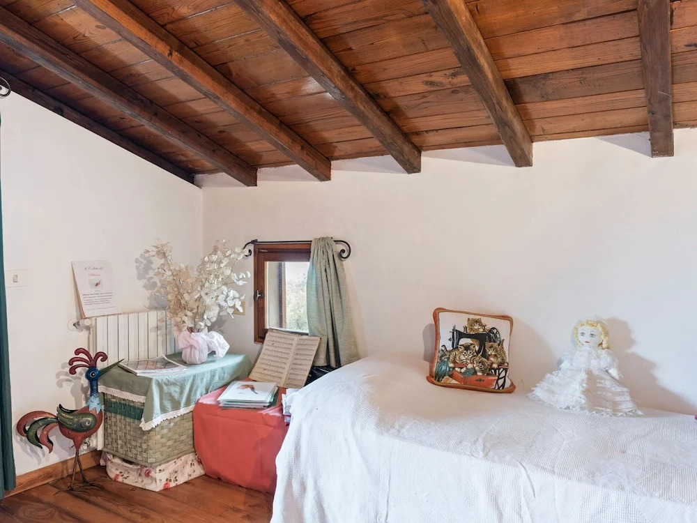 Hill-view Holiday Home in Camaiore With Private Garden