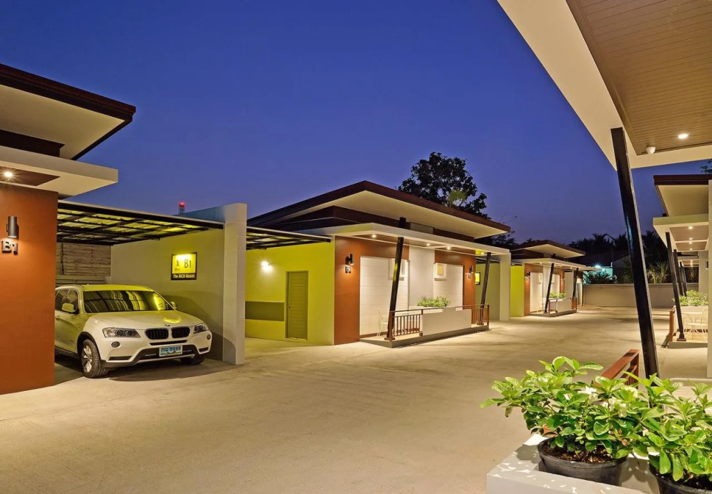 The Rich Resort