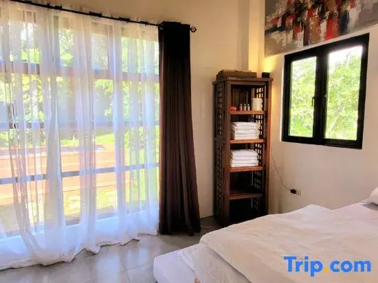 Modern Bahay Kubo Near Tagaytay - Casita Anahaw