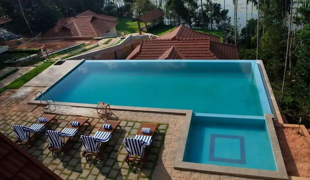 Hill Tree Inn Luxury Resort & Spa