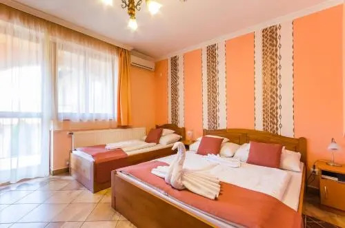Royal Hotel