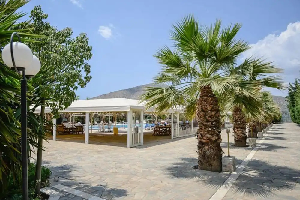 Nicolas Megavilla is for Family Vacations! Family Groups From 20 to 70 Guests