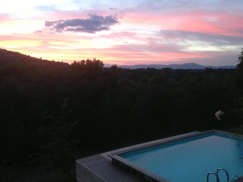 Charming Holiday Home Near River in Vallon-Pont-D'Arc