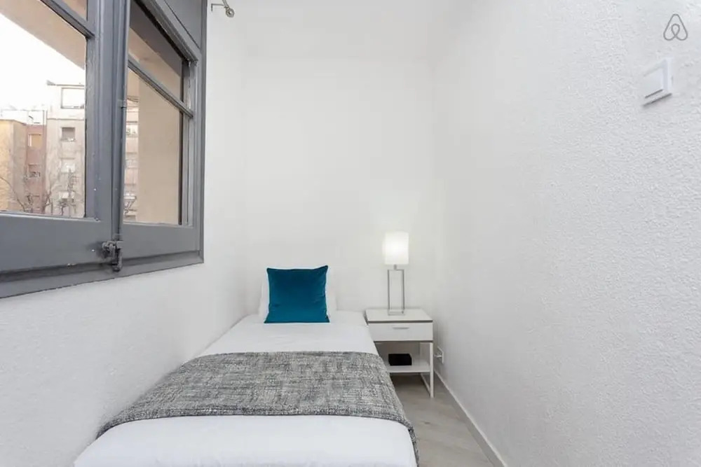 Modern and Charming 3bed Close to Torrassa Metro
