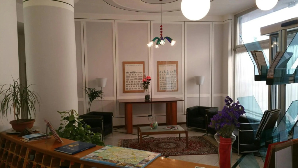 Domus Hotel