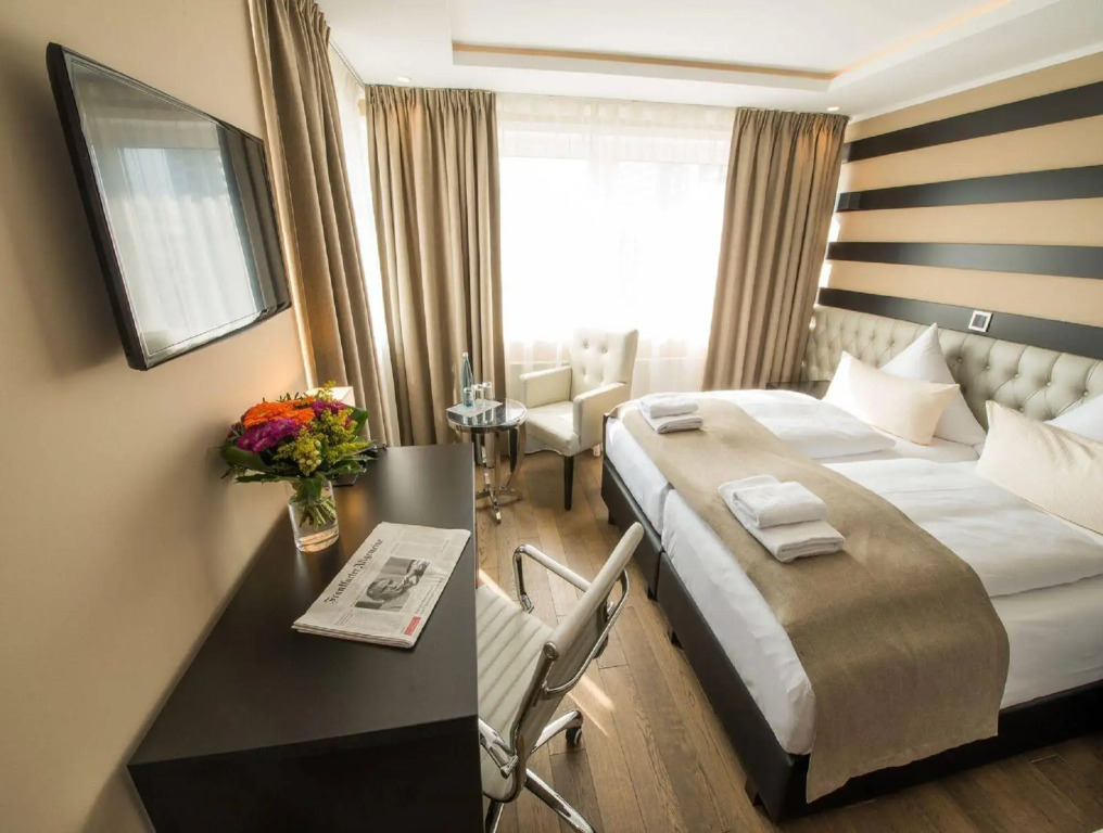Skyline Hotel