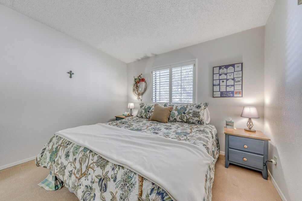 Alto Townhome w/ Deck Near Ski Apache!