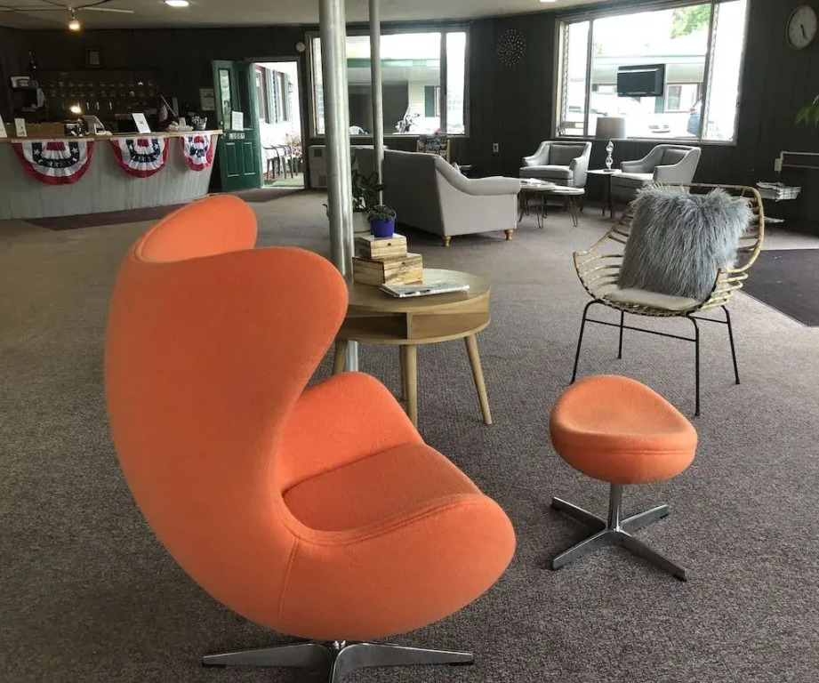 Lancaster Motor Inn