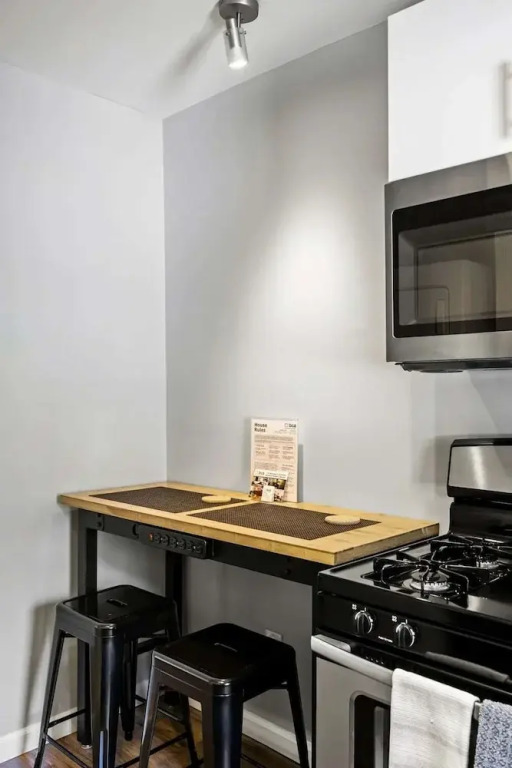 Brookwood Courtyard by BCA Furnished Apartments Bcc1b 04 D