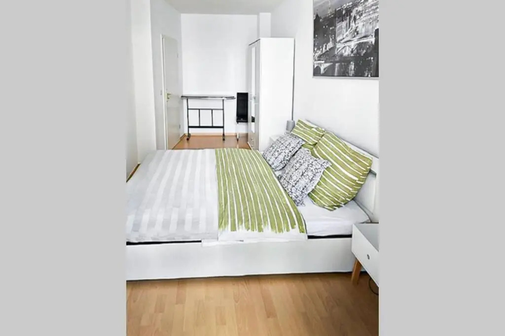 Zentral, Ruhig, 4personen, Balkon, Waschmaschine