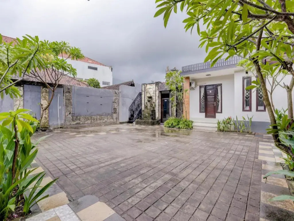 OYO 90131 Liberty Guest House