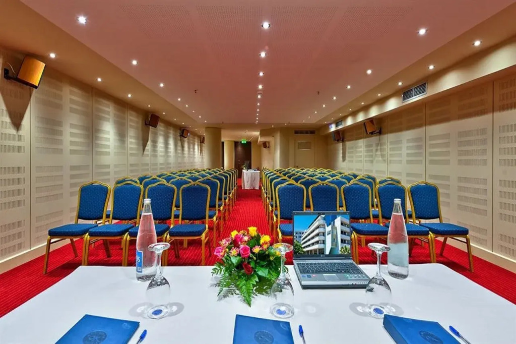 Kriti Beach Hotel