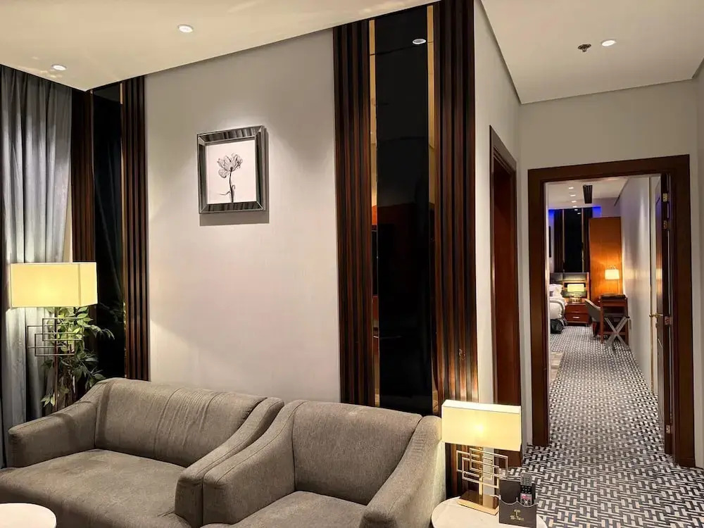 STwin Hotel