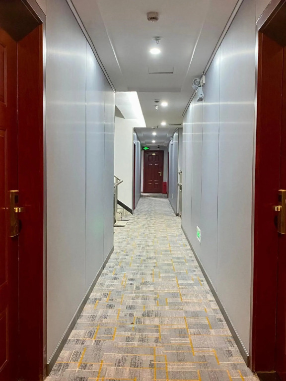 Yanhe Haina Hotel