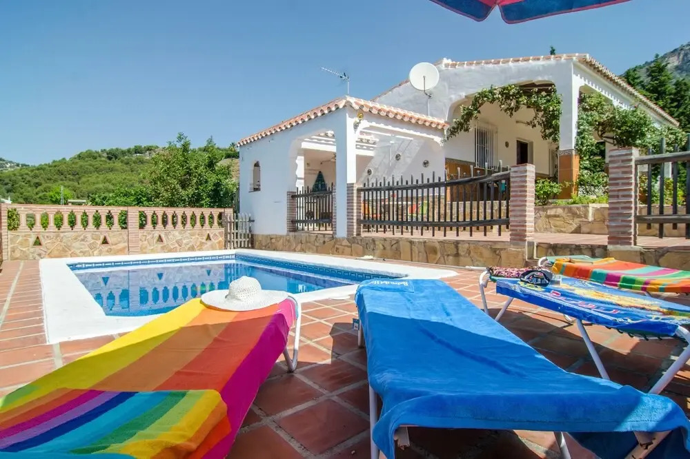 Villa Piedra Blanca