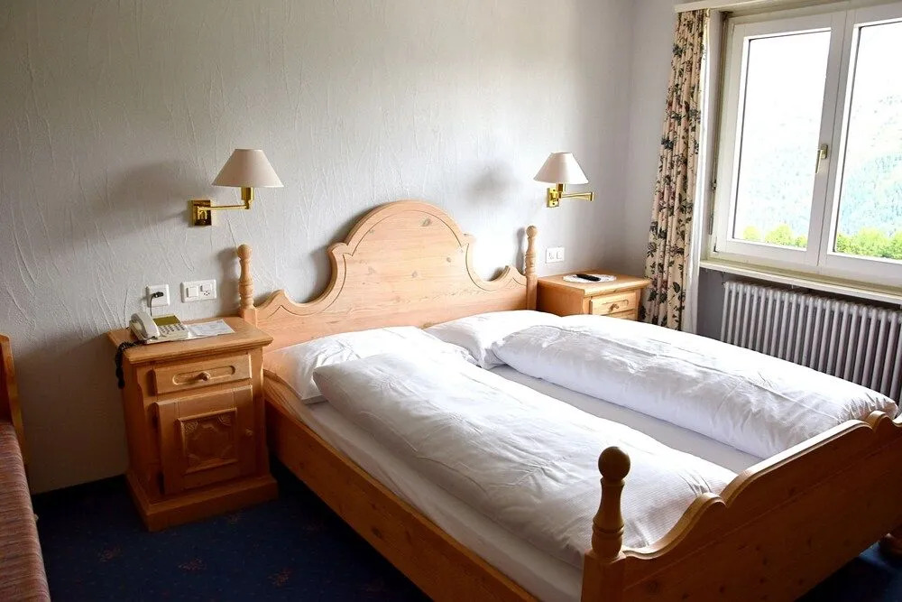 Hotel Salastrains