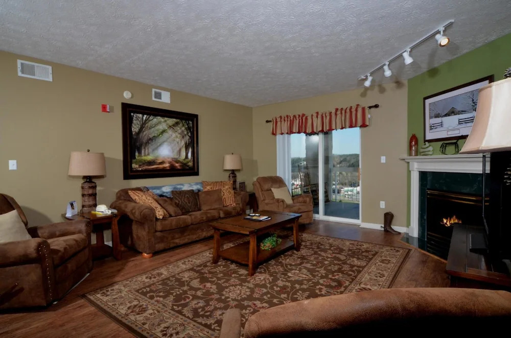 Whispering Pines 232