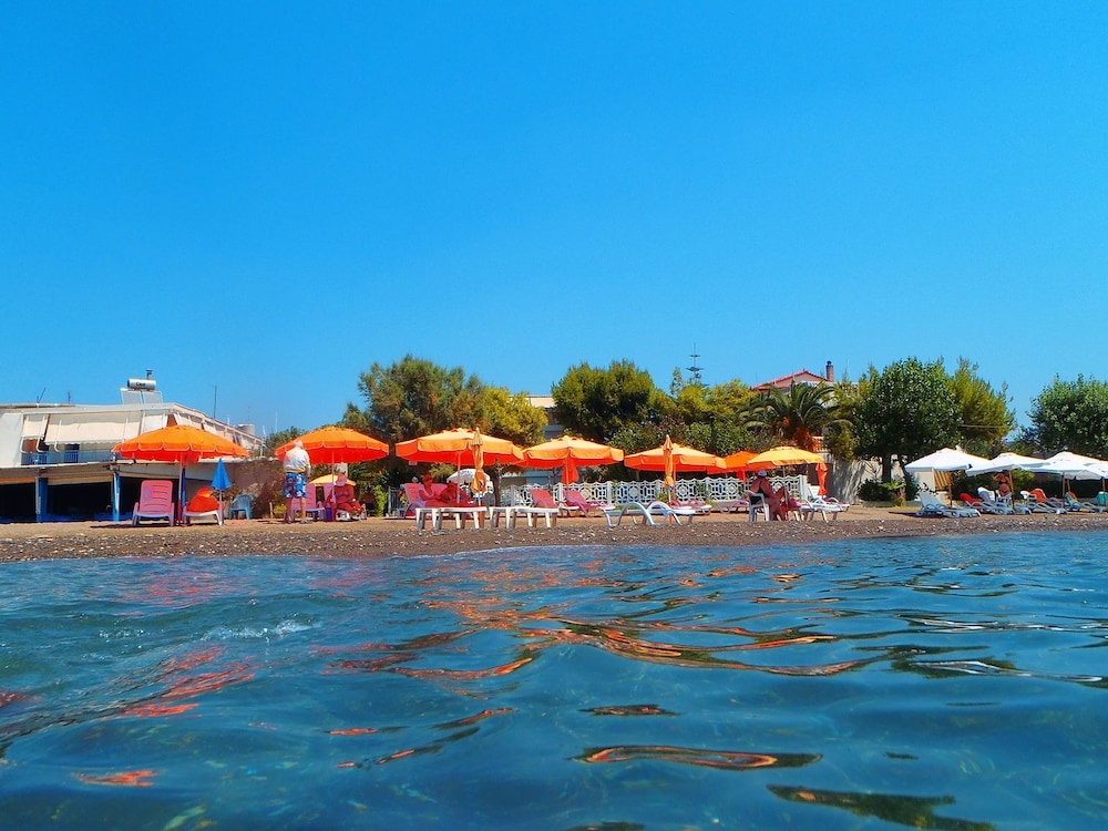 Akrogiali Beach Rooms