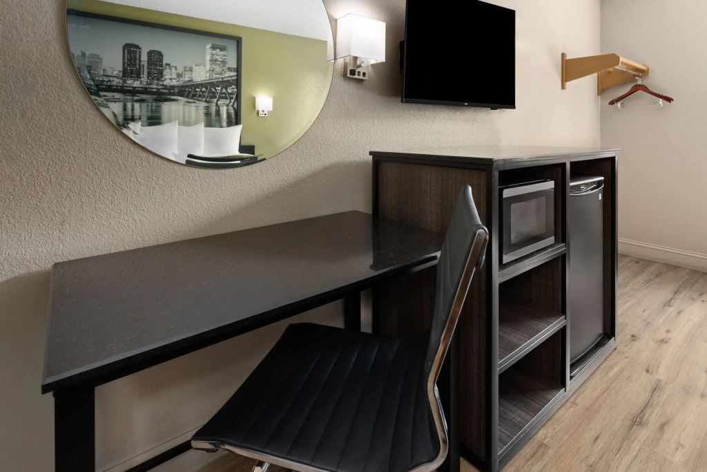 Super 8 by Wyndham Richmond Midlothian Turnpike