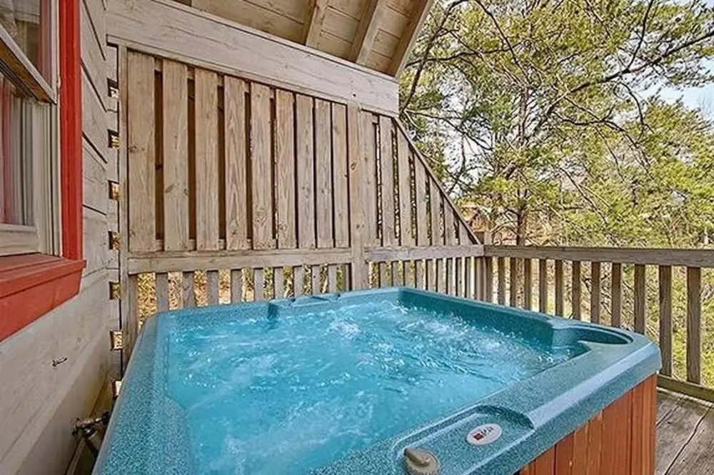 Adorable Shut'er Inn 1 Bedroom Cabin