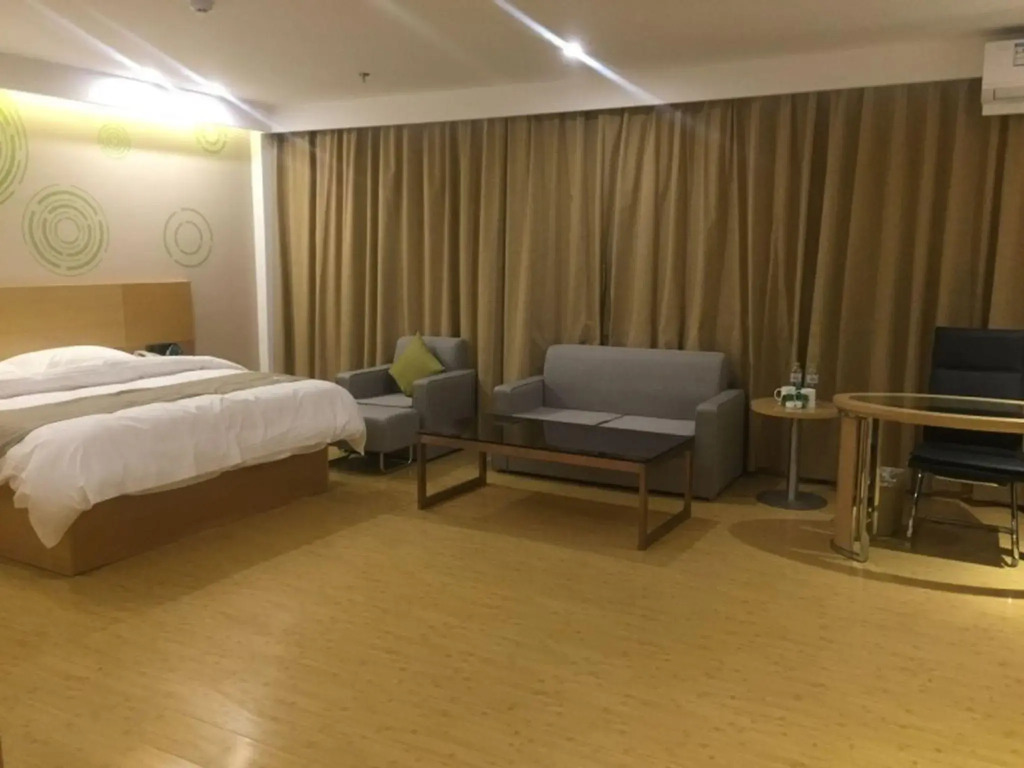 GreenTree Inn (Shanxian Huxi South Road store)